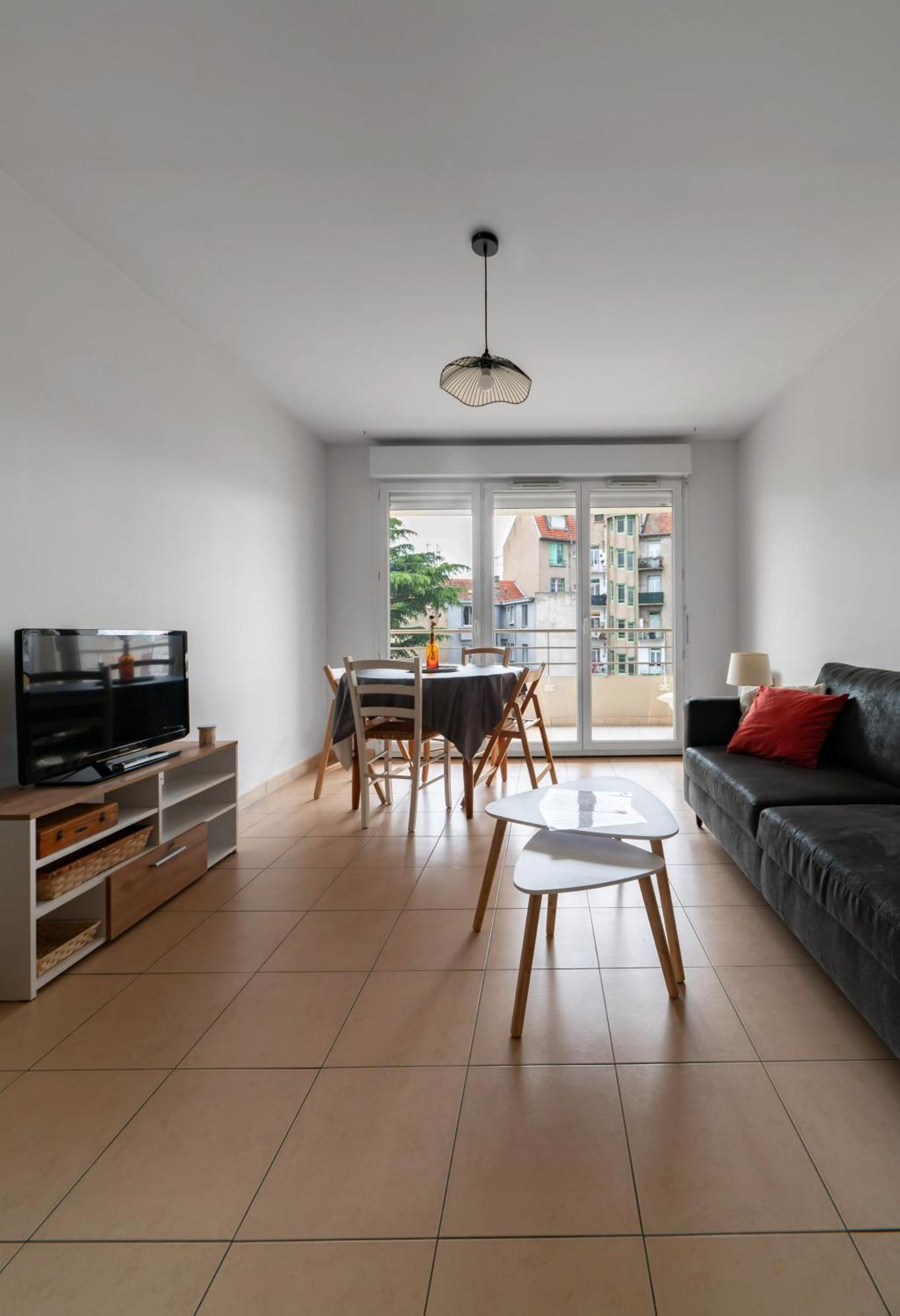 L'Eugenie - Appartement Design & Confort En Centre-Ville Виши Экстерьер фото