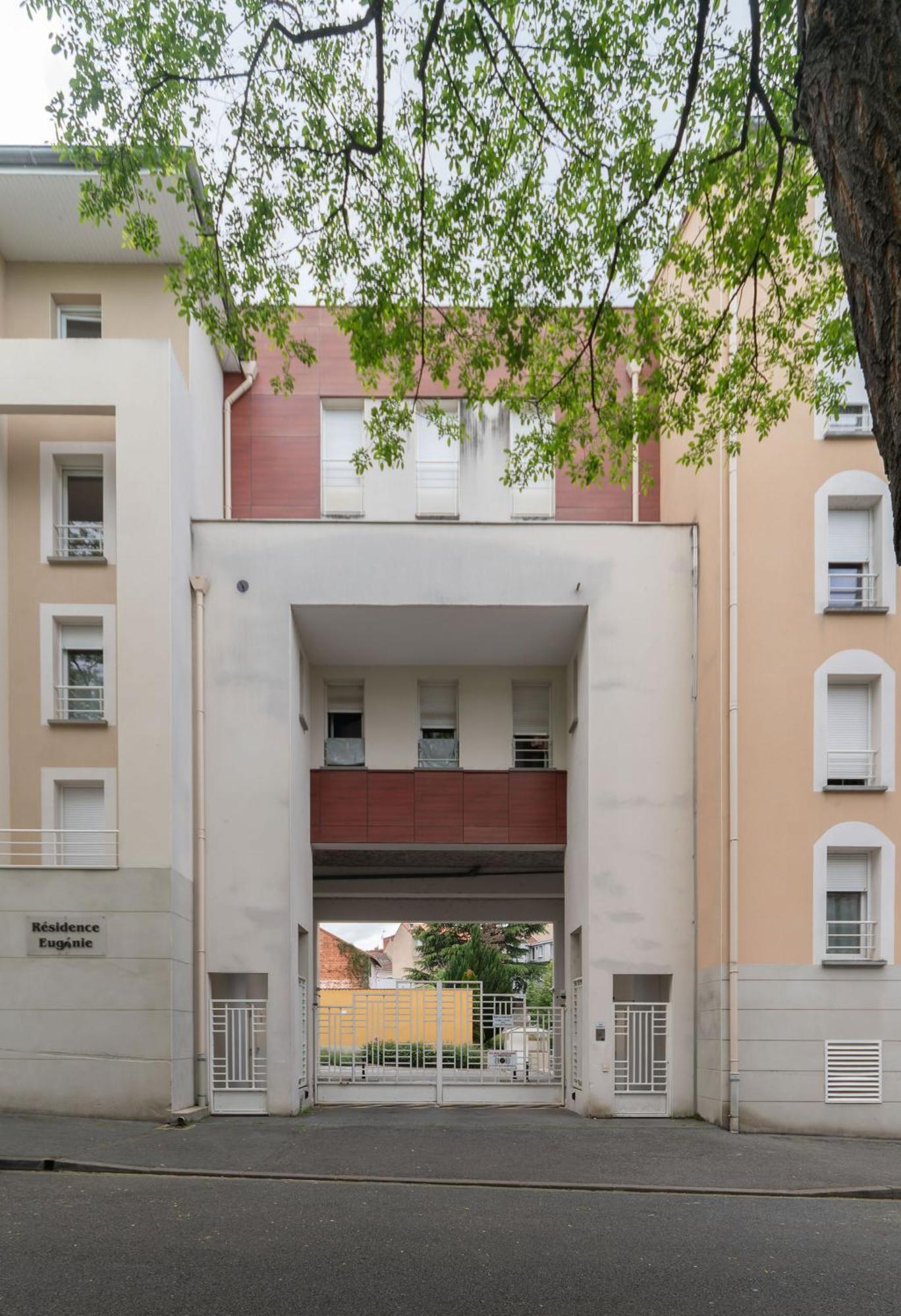 L'Eugenie - Appartement Design & Confort En Centre-Ville Виши Экстерьер фото