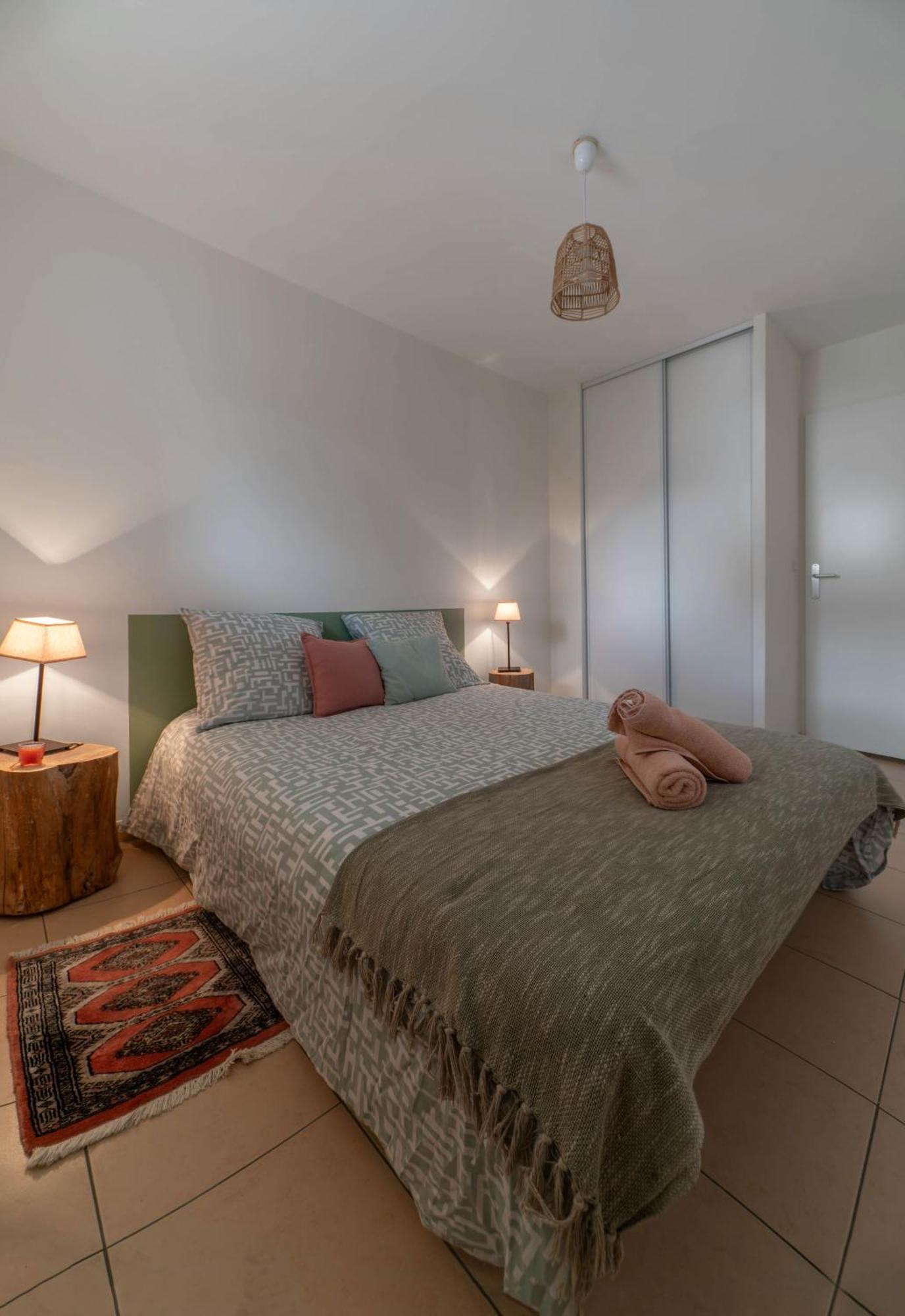 L'Eugenie - Appartement Design & Confort En Centre-Ville Виши Экстерьер фото